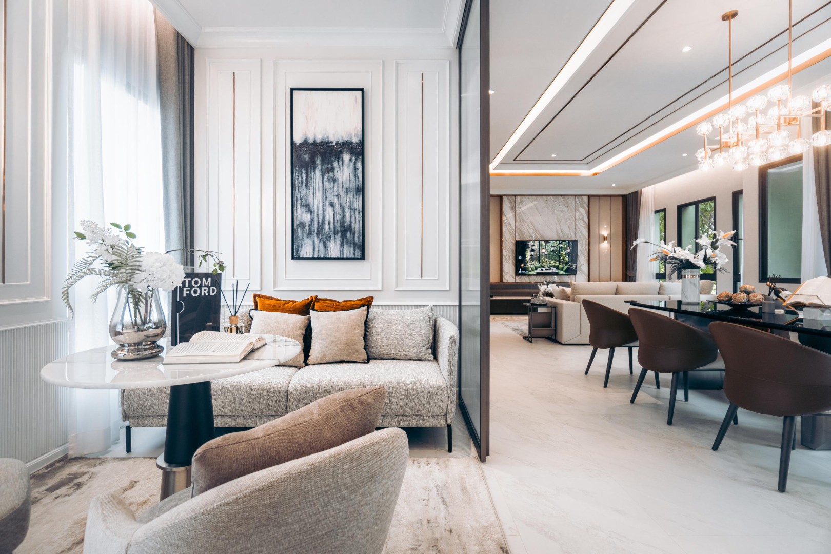Interior_2.jpg