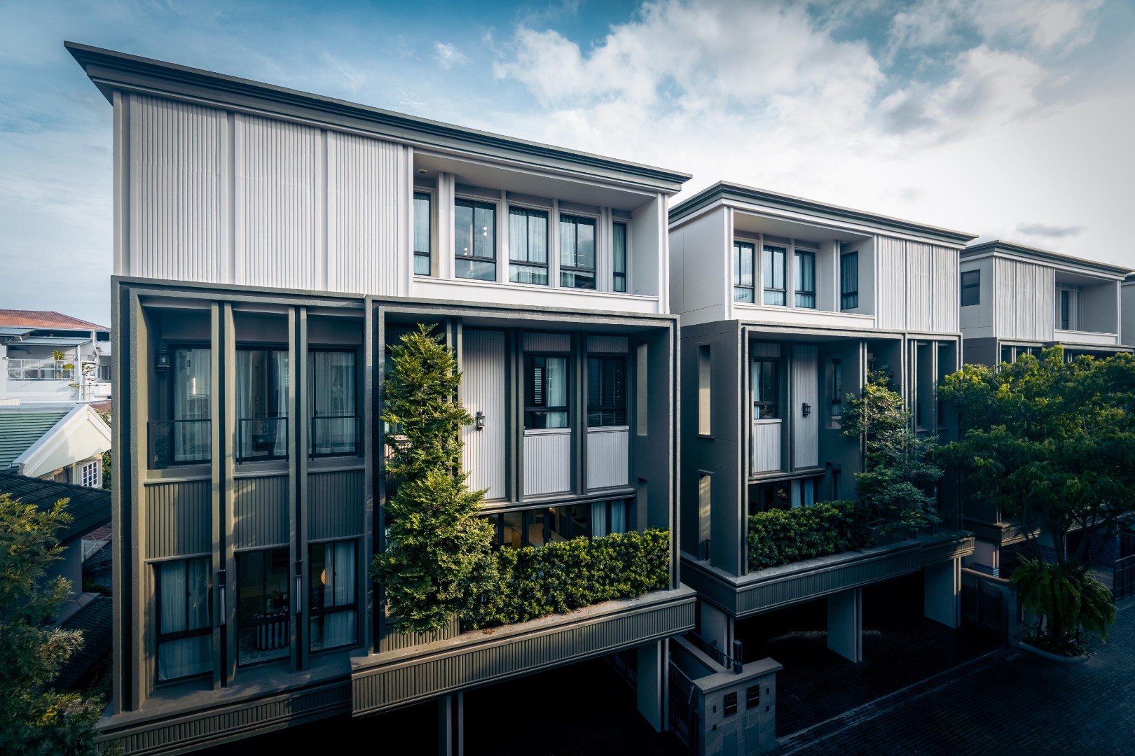 Exterior_2.jpg