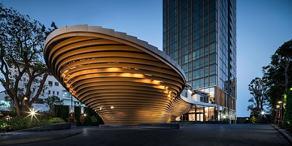 the-monument-collection-continues-in-sathon-03.jpg
