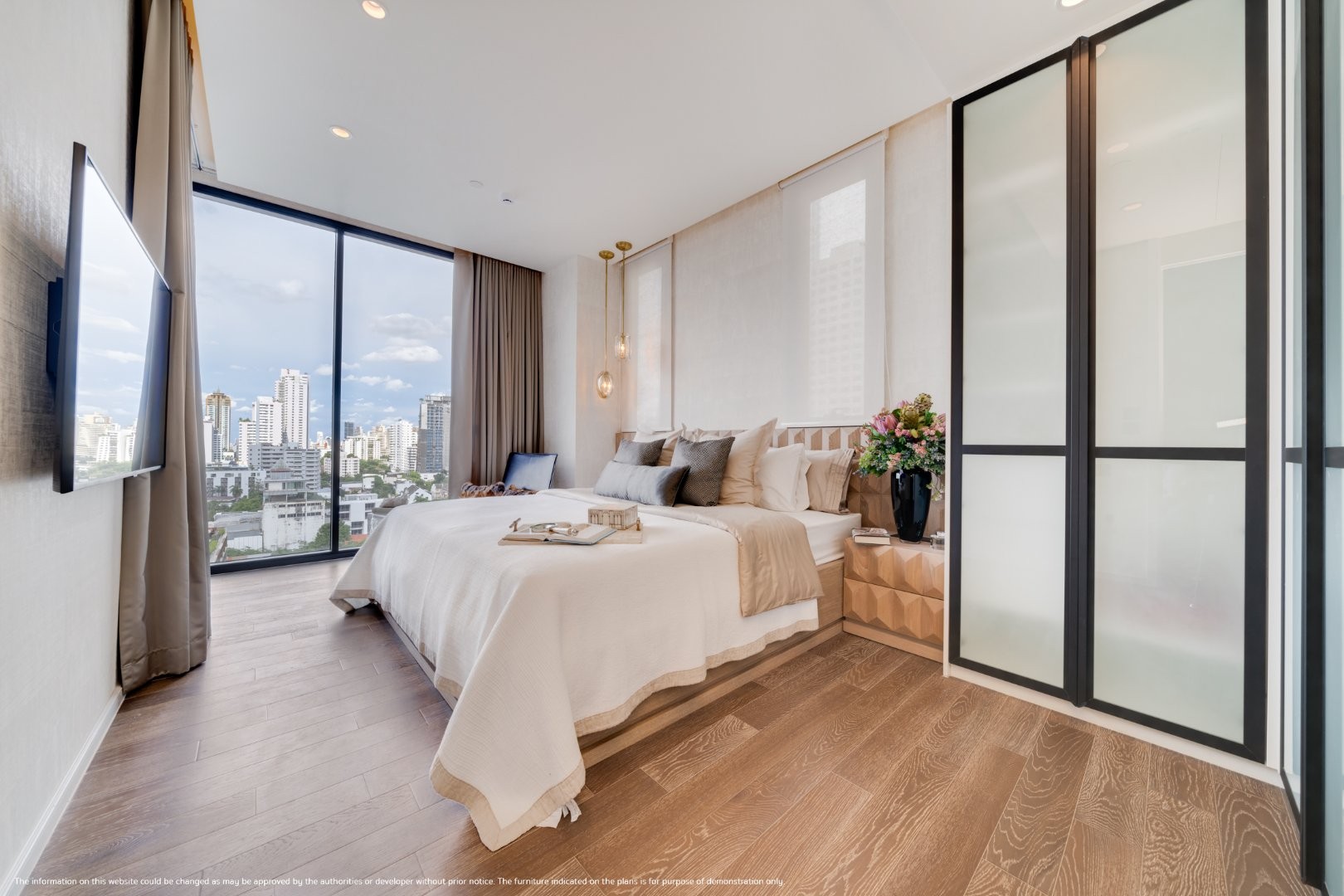MUNIQ Sukhumvit 23_Show Unit 1.jpg