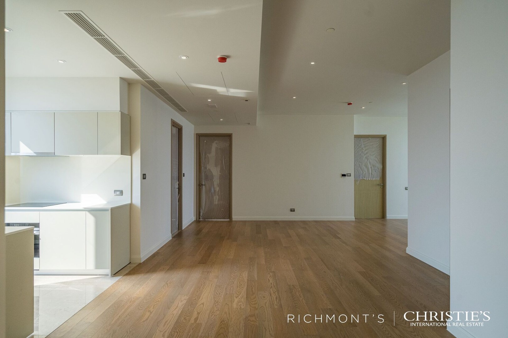 Magnolias Waterfront Residences, 3-Bedroom, Bangkok