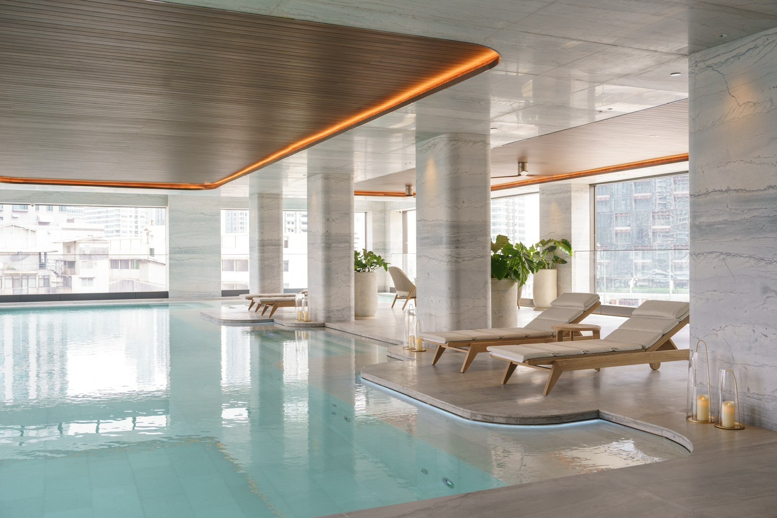 Scope Thonglor pool.jpg