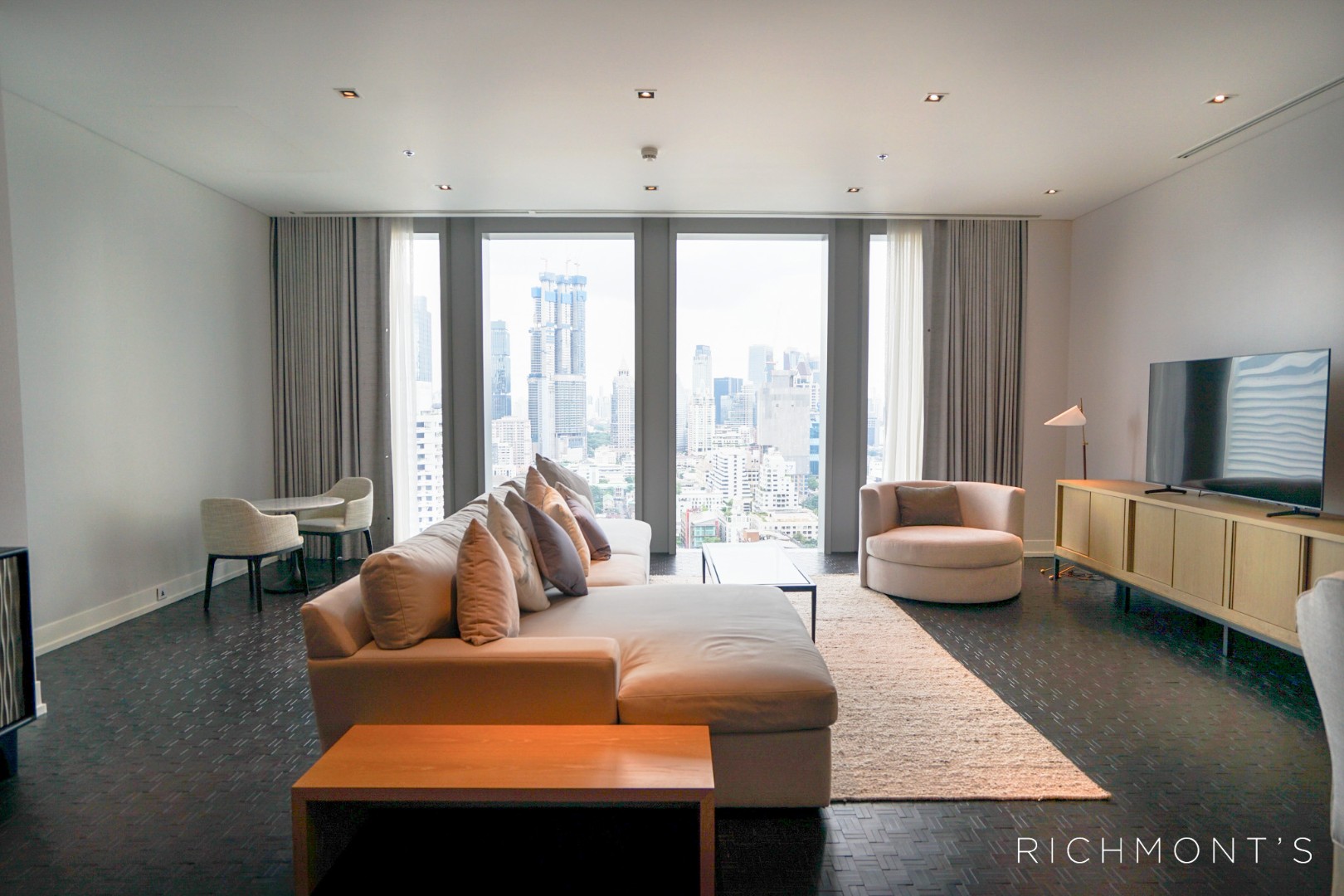 The Ritz Carlton Residences Bangkok, 3-Bedroom