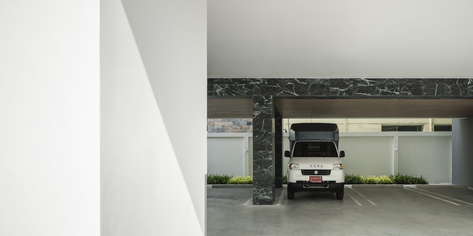 Stu-D-O_Vana-Residence-033_Parking-1536x768.jpg