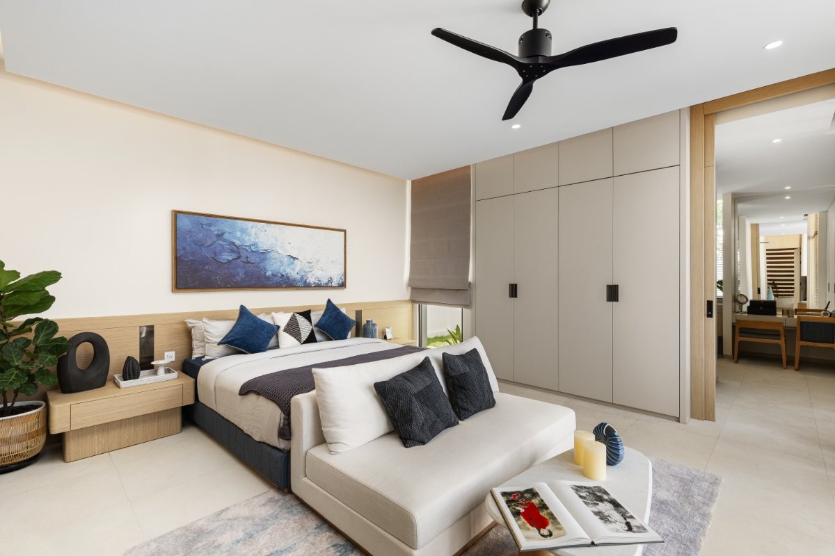 8 BED1.jpg