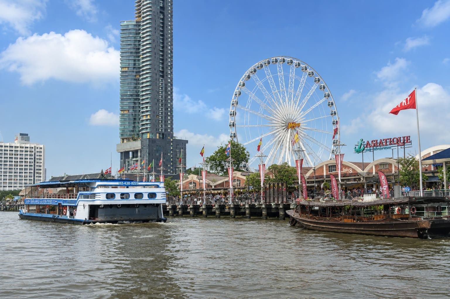 bangkoks-new-cross-river-cable-car-connecting-asiatique-and-charoen-nakhon-08.jpg