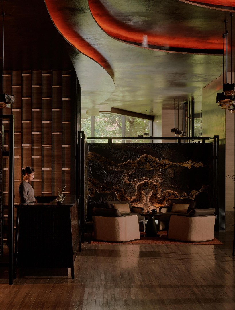 aman_nai_lert_bangkok_arrival_lobby_05047_3626x4771 (1) (1).jpg