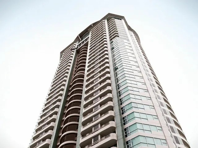 panburi-apartments-hs.jpg
