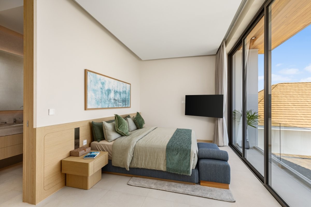 10 BED3.jpg