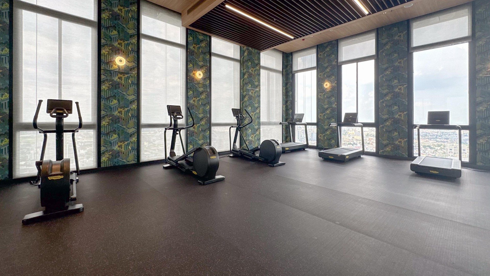 IMG_2505_Gym.jpg
