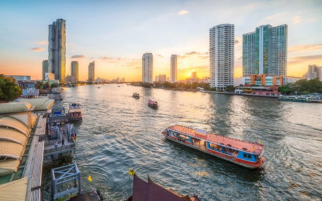 chao-phraya-riverside.jpg