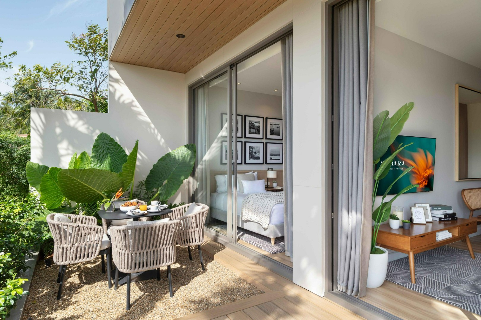5. Terrace.jpg