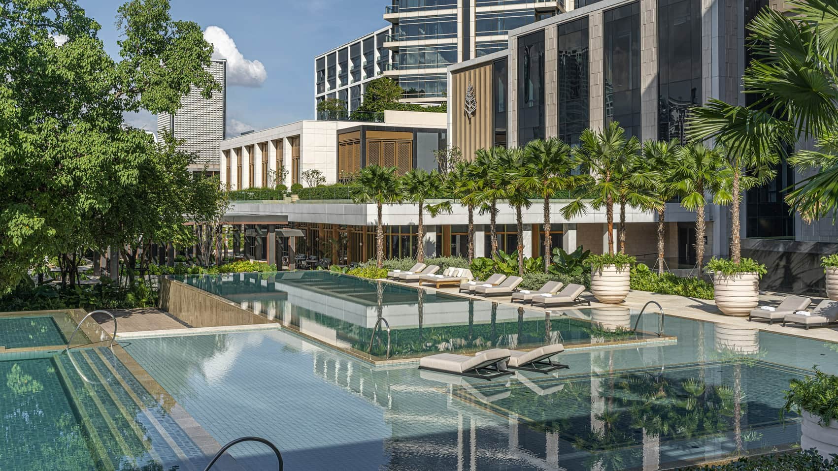 from-hospitality-to-residences-the-world-of-four-seasons-04.jpg
