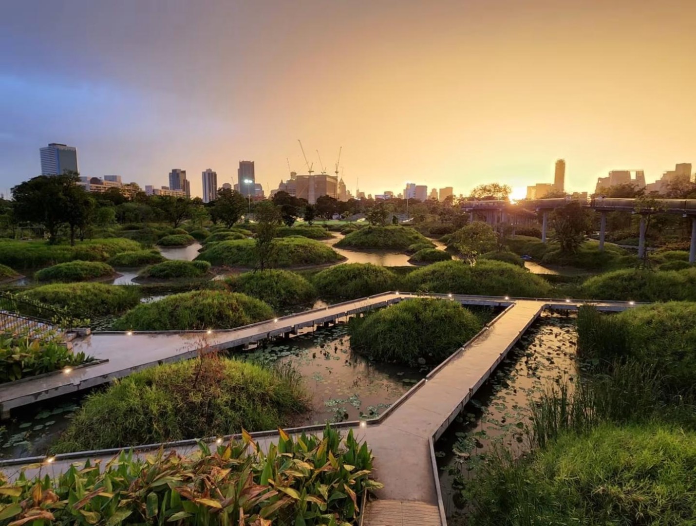 Benjakitti-Park (1).jpg