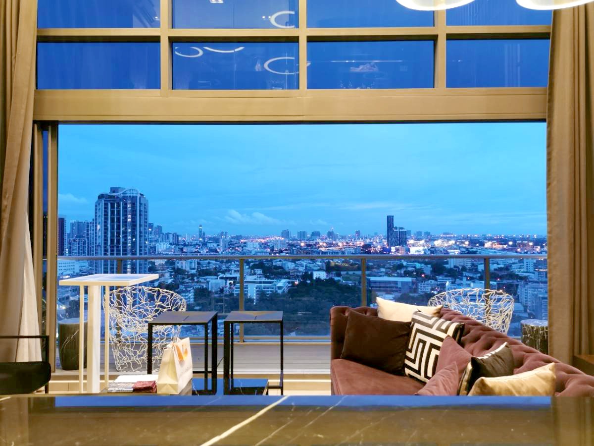 The Lofts Ekkamai, 3-Bedroom, Duplex, Bangkok